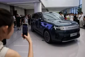 SUV mới của Xiaomi chính thức trình làng, có thể chạy 505 km không cần xăng, giá từ 38.400 USD
